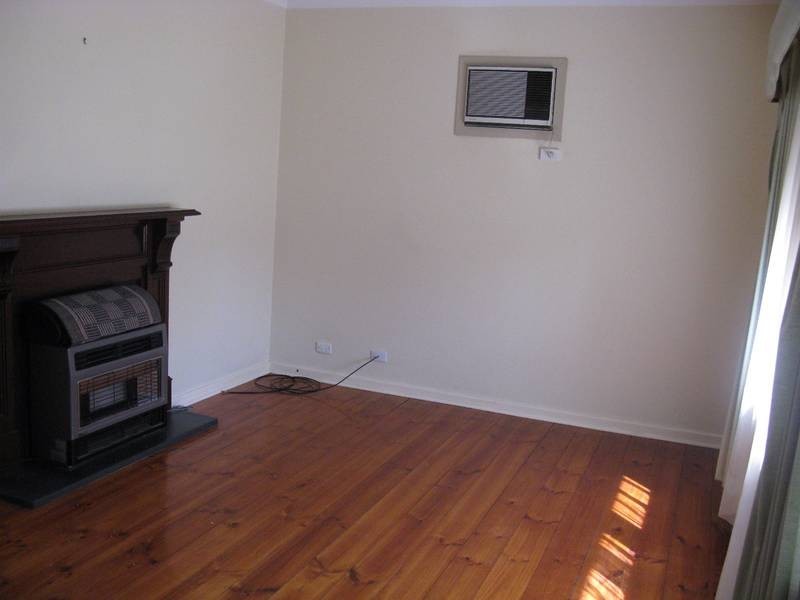 8 Hobart Road, Henley Beach South SA 5022