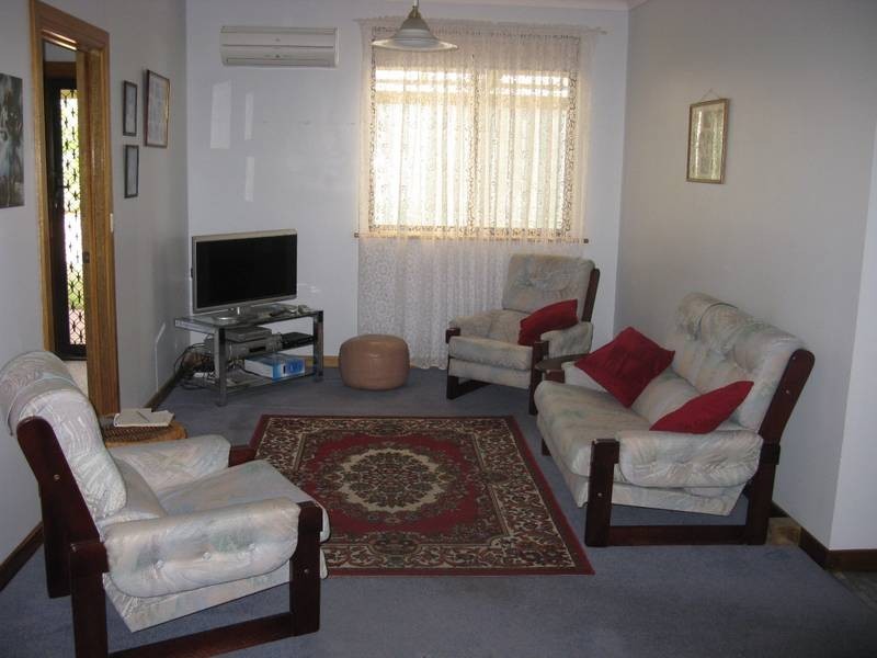 15 McGregor Tce, Rosewater SA 5013