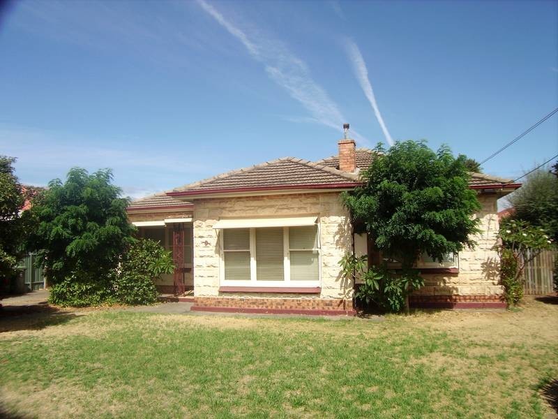 8 Joan Ave, Glengowrie SA 5044