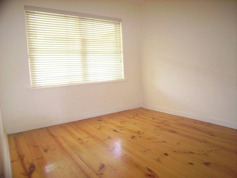 8 Joan Ave, Glengowrie SA 5044