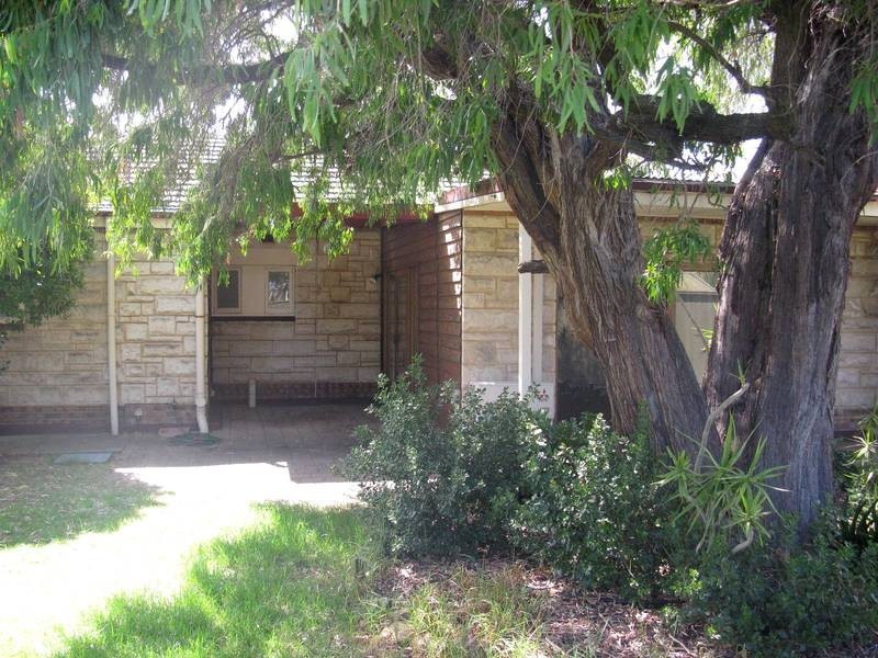 8 Joan Ave, Glengowrie SA 5044