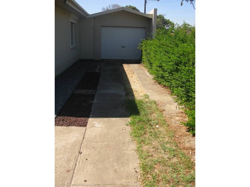 2 Mitton Ave, Henley Beach SA 5022