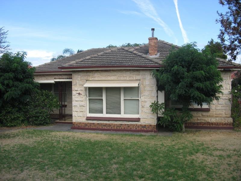 8 Joan Ave, Glengowrie SA 5044