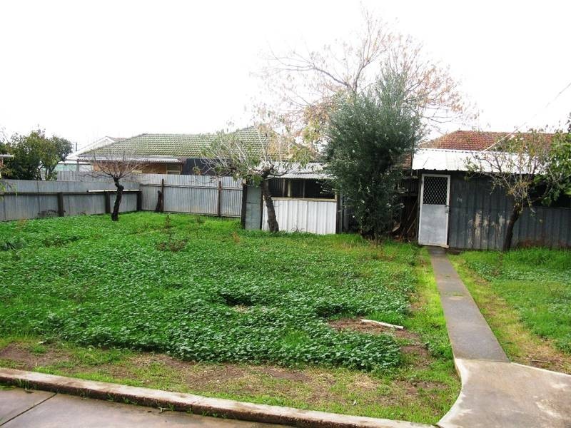 16 Lillian Street, Findon SA 5023