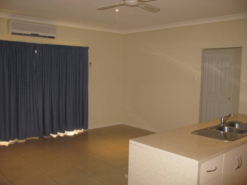 3/2 Hawkins Ave, Flinders Park SA 5025