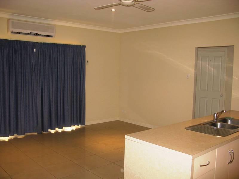 3/2 Hawkins Ave, Flinders Park SA 5025