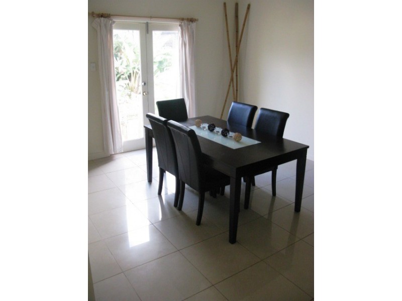 4/2 Hawkins Ave, Flinders Park SA 5025