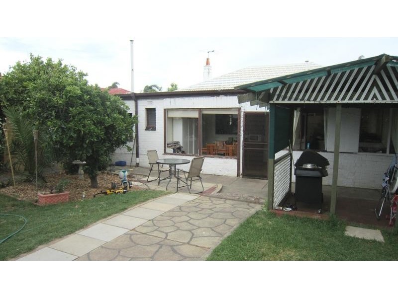 4 Ayr Avenue, Seaton SA 5023