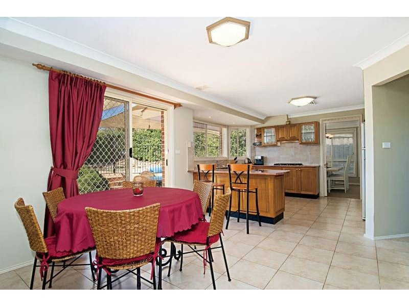 10 Nicholas Close, Bella Vista NSW 2153