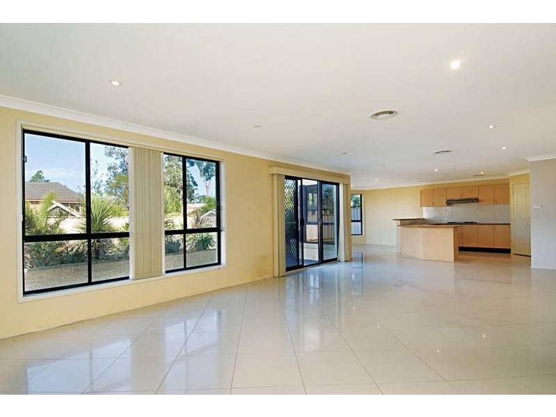 40 Kinnard Way, Kellyville NSW 2155