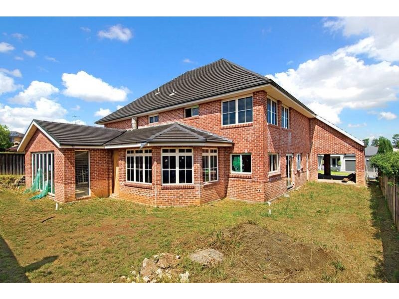 12 Emlyn Place, Beaumont Hills NSW 2155