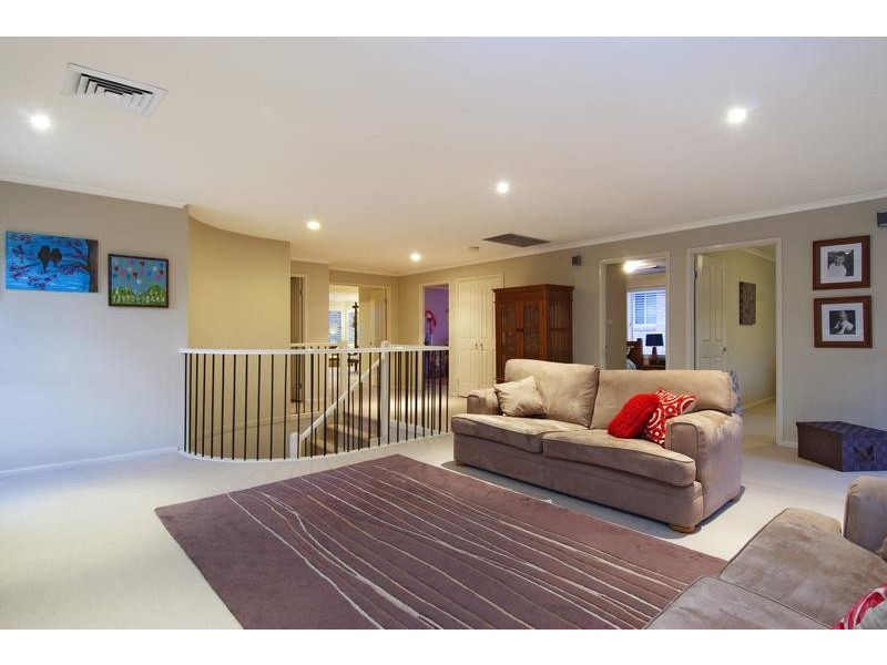 8 Gretta Place, Kellyville NSW 2155