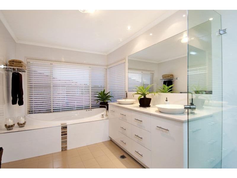 8 Gretta Place, Kellyville NSW 2155