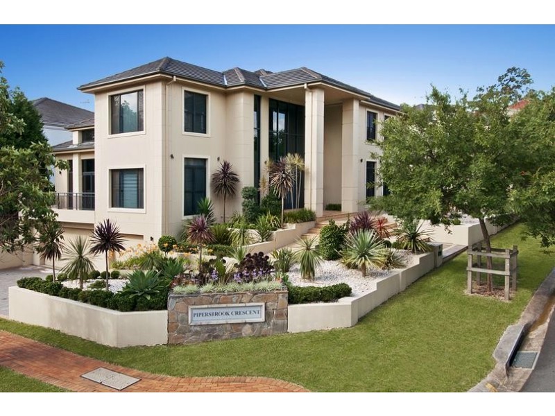 19 Pipersbrook Crescent, Bella Vista NSW 2153