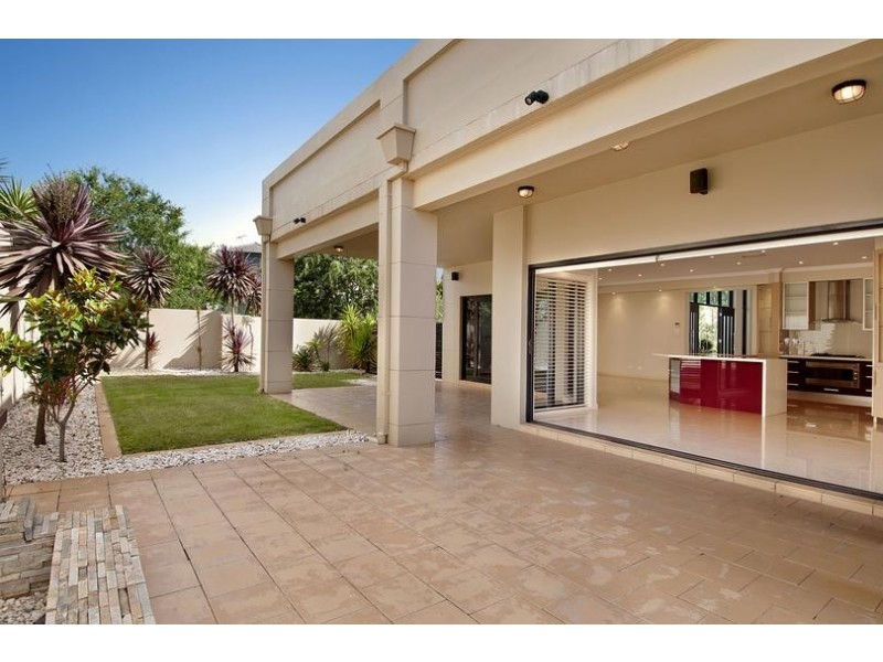 19 Pipersbrook Crescent, Bella Vista NSW 2153