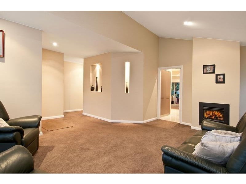 24 Tremain Avenue, Kellyville NSW 2155