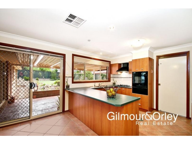 8 Minerva Crescent, Beaumont Hills NSW 2155