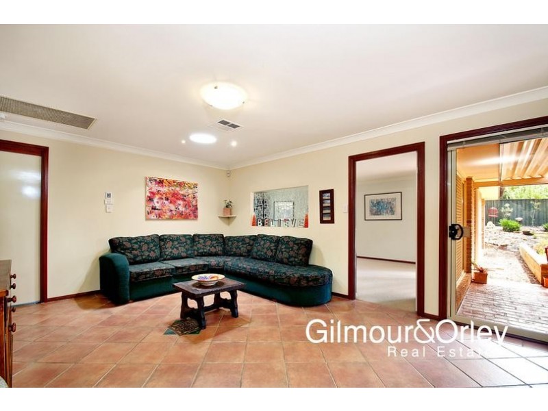 8 Minerva Crescent, Beaumont Hills NSW 2155