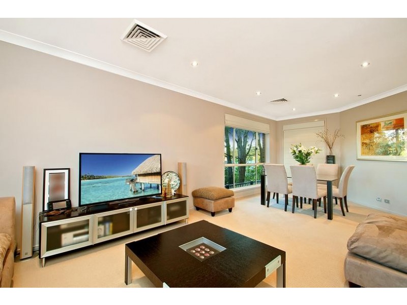 9 Cleveland Close, Rouse Hill NSW 2155