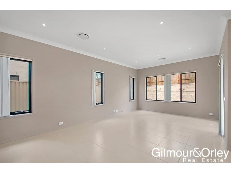 25 Treeland Circuit, Kellyville NSW 2155