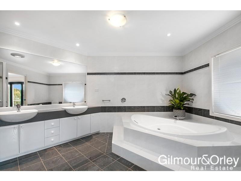 32 Valenti Crescent, Kellyville NSW 2155