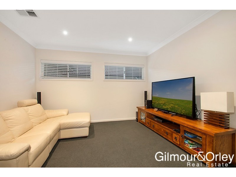 18 Sarah Jane Avenue, Beaumont Hills NSW 2155