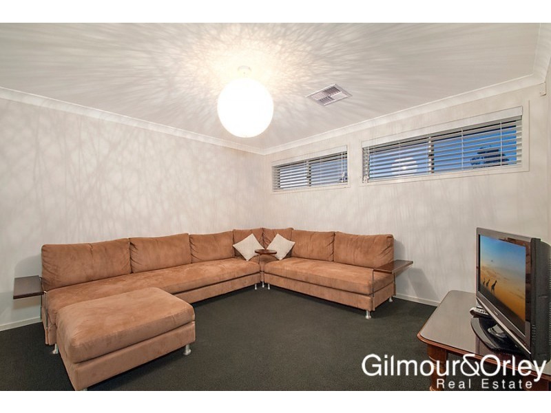 18 Sarah Jane Avenue, Beaumont Hills NSW 2155