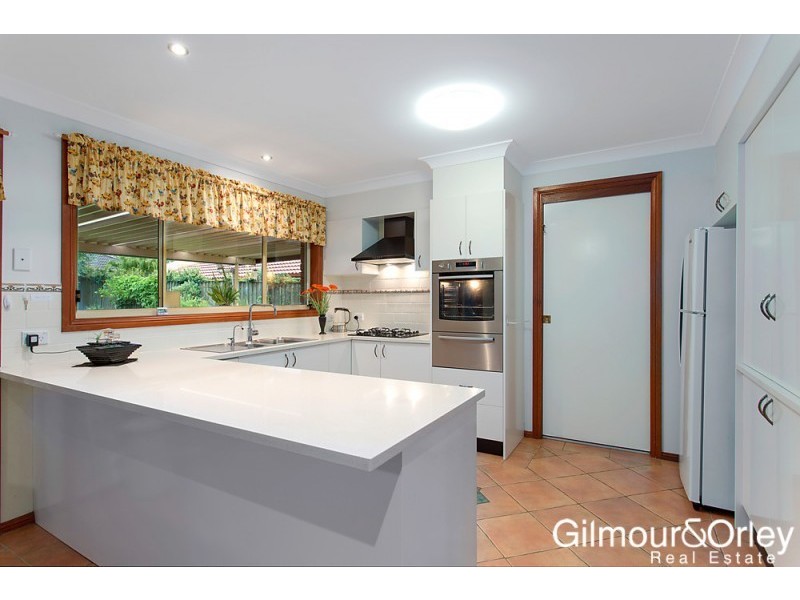8 Minerva Crescent, Beaumont Hills NSW 2155