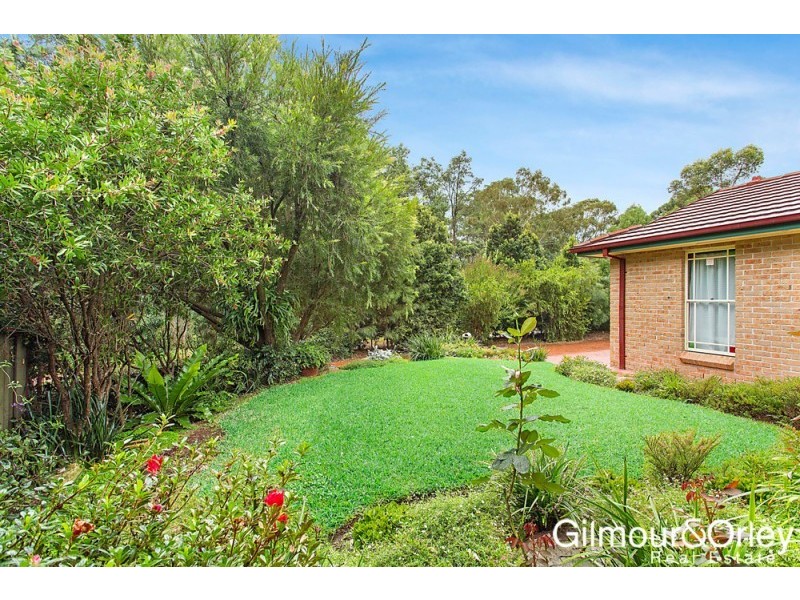 8 Minerva Crescent, Beaumont Hills NSW 2155