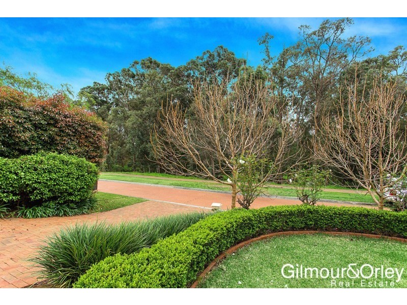 13 Minerva Crescent, Beaumont Hills NSW 2155