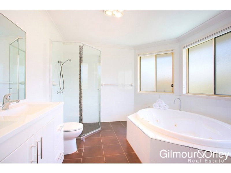 9 Fernleaf Crescent, Beaumont Hills NSW 2155