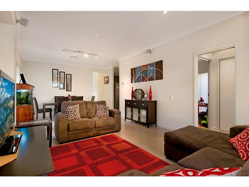 17 Planigale Crescent, North Lakes QLD 4509