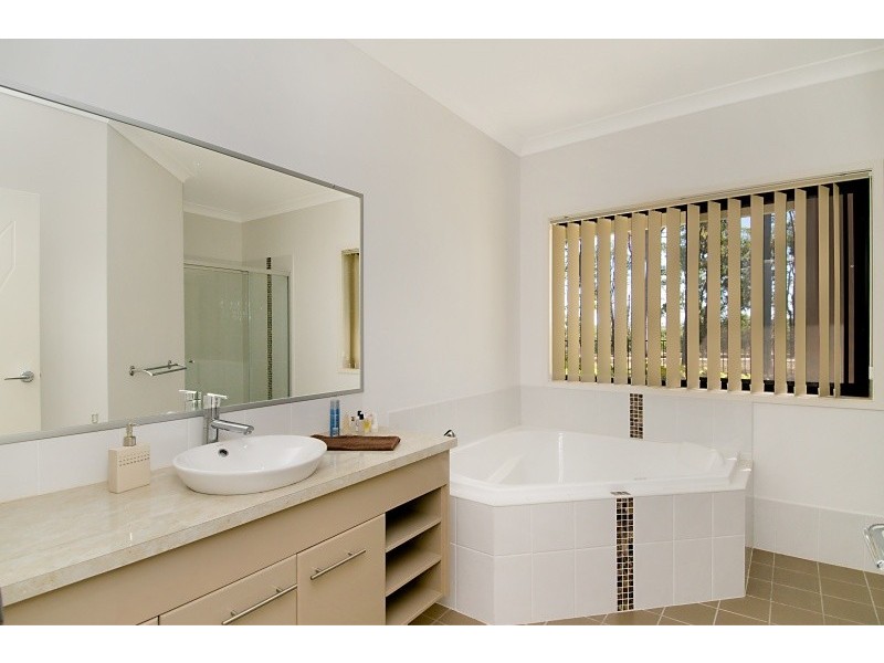 11 Lachlan Street, Murrumba Downs QLD 4503