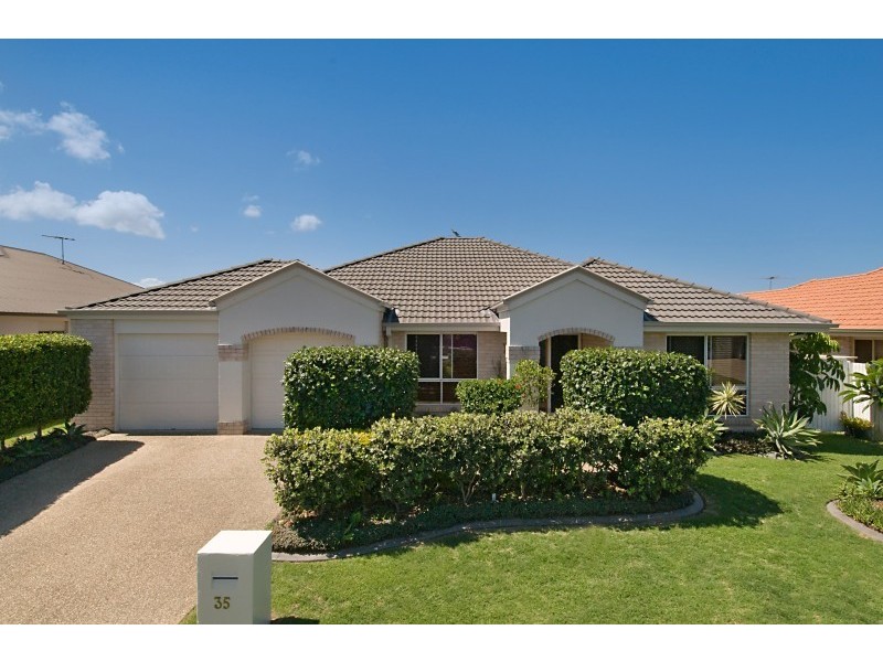 35 Castlereagh Street, Murrumba Downs QLD 4503