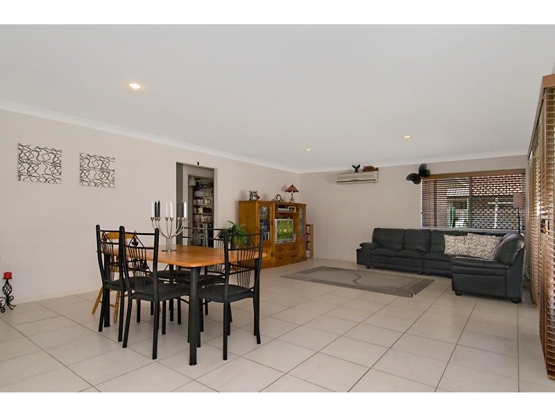 35 Castlereagh Street, Murrumba Downs QLD 4503