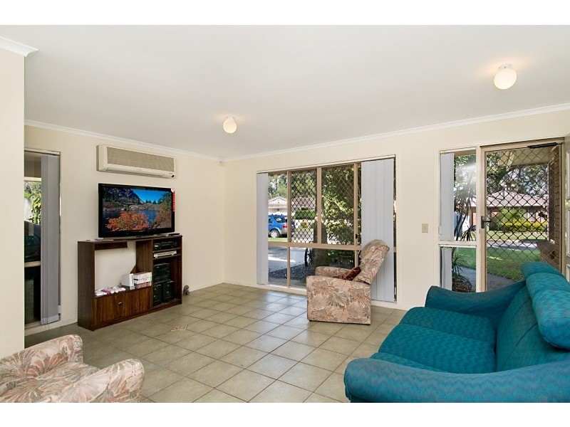 11 Walton Crescent, Murrumba Downs QLD 4503