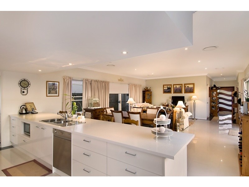 5 Riley Court, North Lakes QLD 4509