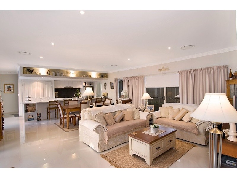 5 Riley Court, North Lakes QLD 4509