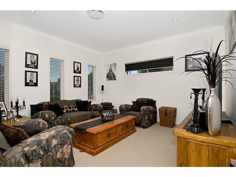5 Riley Court, North Lakes QLD 4509