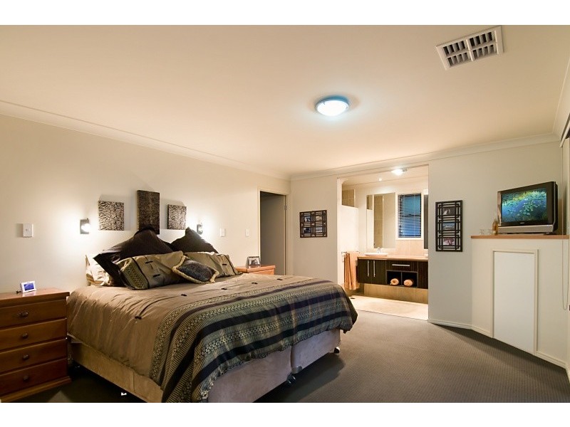 North Lakes QLD 4509