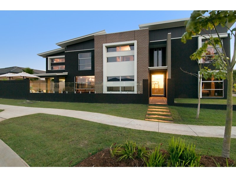 1 Parkway Crescent, Murrumba Downs QLD 4503