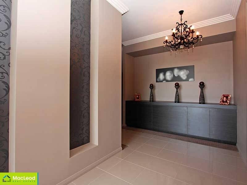 1 Parkway Crescent, Murrumba Downs QLD 4503