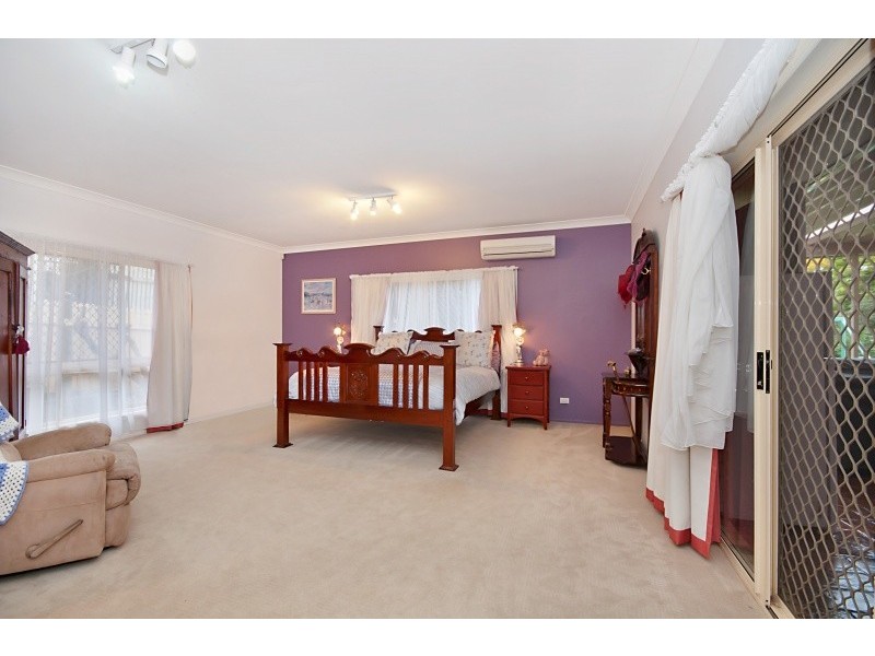 15 Castle Hill Drive, Murrumba Downs QLD 4503