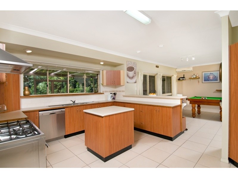 15 Castle Hill Drive, Murrumba Downs QLD 4503