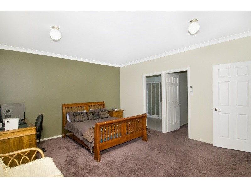 15 Castle Hill Drive, Murrumba Downs QLD 4503