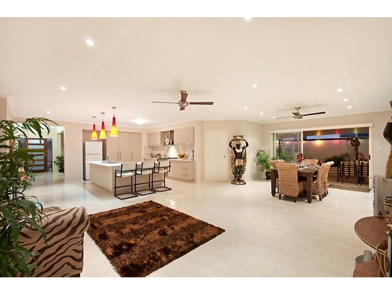 14 Baybreeze Crescent, Murrumba Downs QLD 4503