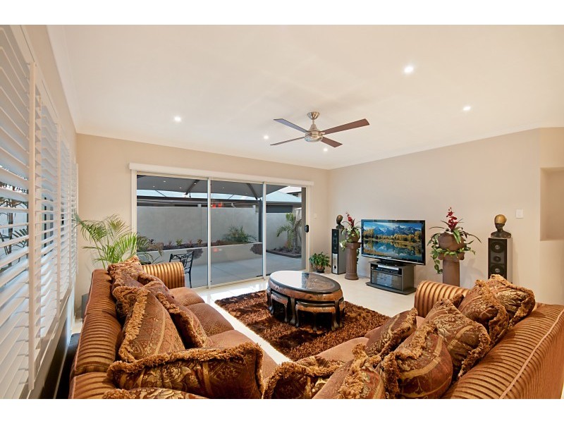 14 Baybreeze Crescent, Murrumba Downs QLD 4503