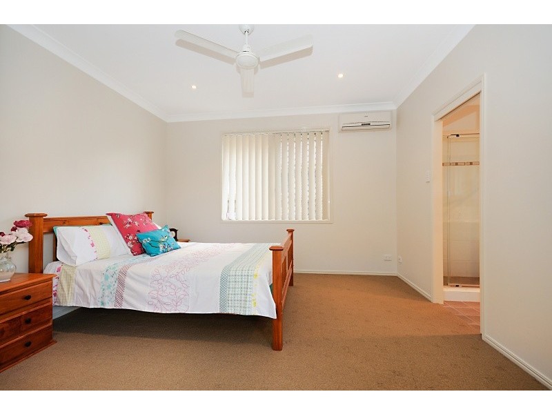 33 Echidna Parade, North Lakes QLD 4509