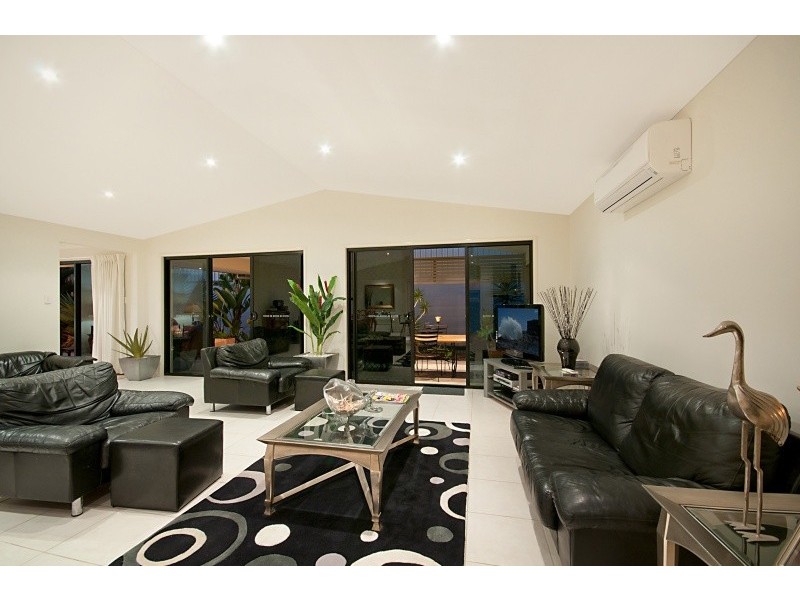 15 Clearwater Crescent, Murrumba Downs QLD 4503