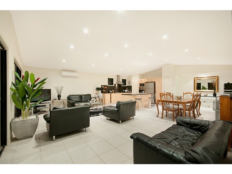 15 Clearwater Crescent, Murrumba Downs QLD 4503